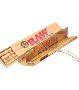 Raw masterpiece 1 1/4 rolling papers plus tips