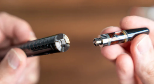 Attaching a thc cartridge to a 510 thread vape battery